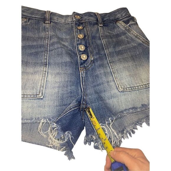 We the Free button up high rise distressed hem shorts size 29 - Picture 6 of 7